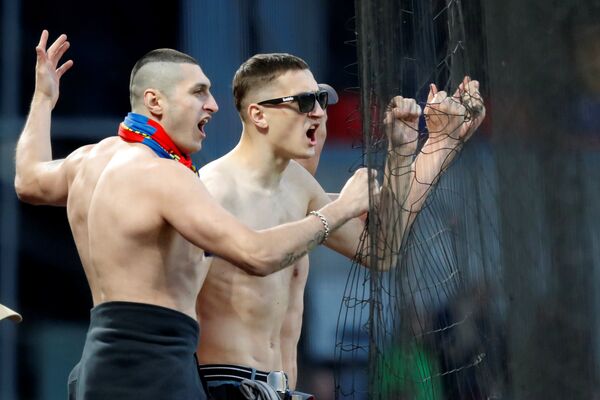 Rus taraftarlar Türkiye ile dostluk maçına yoğun ilgi gösterdi Rus taraftarlar Türkiye ile dostluk maçına yoğun ilgi gösterdi - Sputnik Türkiye