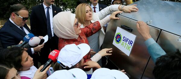 Cumhurbaşkanı Recep Tayyip Erdoğan'ın eşi Emine Erdoğan - Sputnik Türkiye