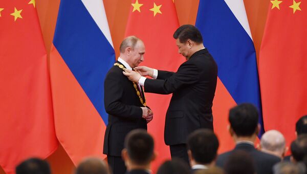 Çin'in 'dostluk nişanı'nın ilk sahibi, Putin - Sputnik Türkiye
