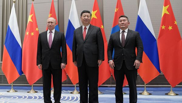 Rusya Devlet Başkanı Vladimir Putin, Çin Devlet Başkanı Şi Cinping, Moğolistan Devlet Başkanı Khaltmaa Battulga - Sputnik Türkiye