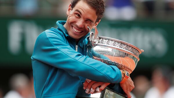 Rafael Nadal, Dominic Thiem'i yenerek 11. Fransa Açık şampiyonluğunu kazandı. - Sputnik Türkiye