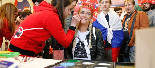Dünya Kupası'na ev sahipliği yapacak şehirlerden olan Moskova'da FIFA Fan Fest'in açılışı yapıldı. Dünya Kupası'na ev sahipliği yapacak şehirlerden olan Moskova'da FIFA Fan Fest'in açılışı yapıldı. - Sputnik Türkiye
