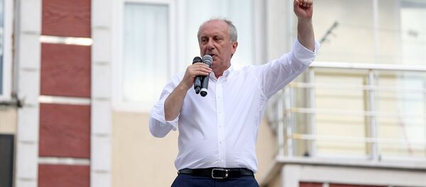 İnce: Erdoğan beyaz Türk, ben zenci İnce: Erdoğan beyaz Türk, ben zenci - Sputnik Türkiye