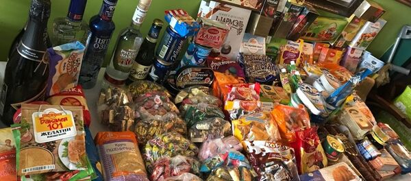 Kadıköy’de Rus kermesi: Kvas, kurutulmuş etler ve geleneksel tatlılar satıldı - Sputnik Türkiye