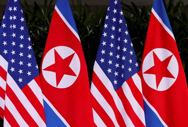 ABD ve Kuzey Kore bayrakları - Sputnik Türkiye