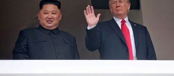 Kim ve Trump - Sputnik Türkiye