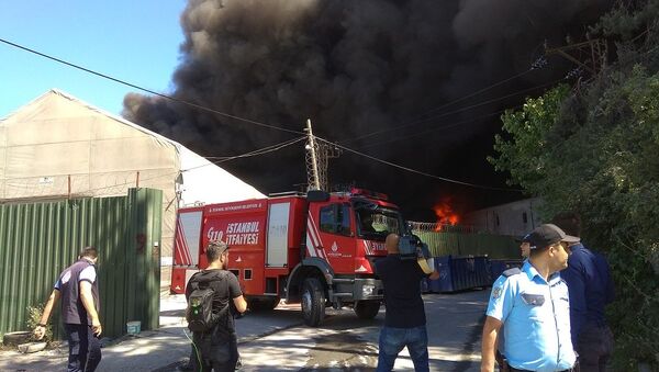 Kağıthane'de fabrika yangını - Sputnik Türkiye
