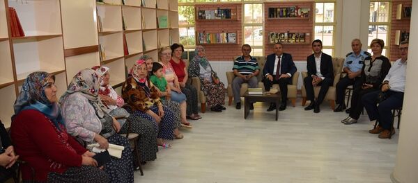 Manisa'da 'Millet Kıraathanesi' açıldı - Sputnik Türkiye