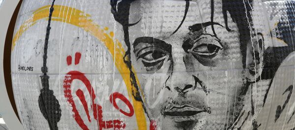 Moskova'da Alman milli Mesut Özil sanat eserlerine konu oldu. - Sputnik Türkiye