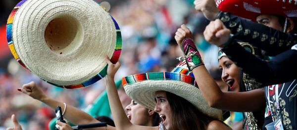 2018 FIFA Dünya Kupası F Grubu ilk maçında Meksika, Almanya'yı tek golle yendi. - Sputnik Türkiye