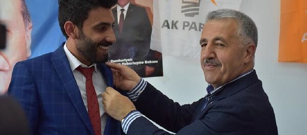 Saadet Partisi'nden AK Parti'ye katılım Saadet Partisi'nden AK Parti'ye katılım - Sputnik Türkiye