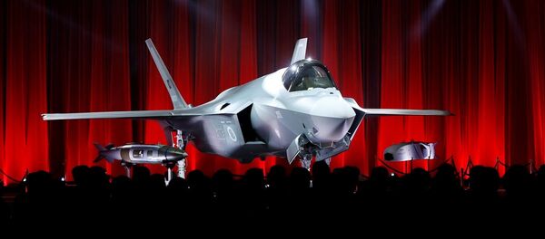 Türkiye ilk F-35 uçağını teslim aldı - Sputnik Türkiye