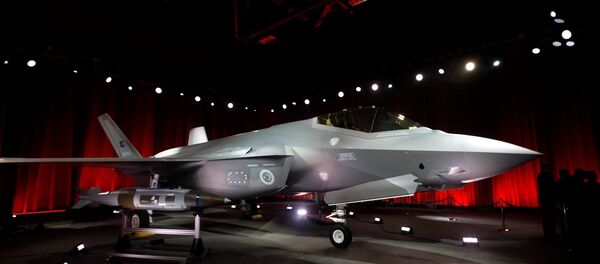 Türkiye ilk F-35 uçağını teslim aldı - Sputnik Türkiye