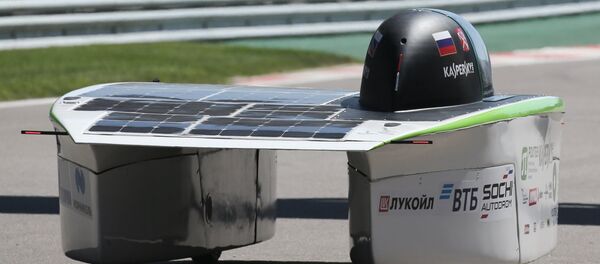 Rusya’da ilk güneş enerjili spor arabası test edildi - Sputnik Türkiye