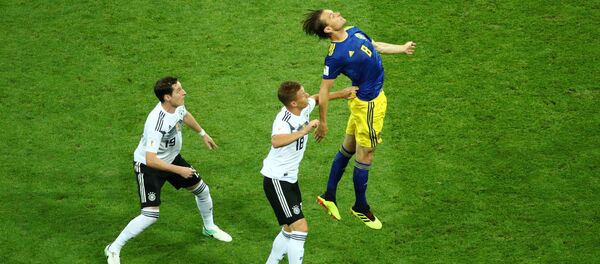 World Cup - Group F - Germany vs Sweden - Fisht Stadium, Sochi, Russia - June 23, 2018 Sweden's Albin Ekdal in action with Germany's Sebastian Rudy and Joshua Kimmich - Sputnik Türkiye