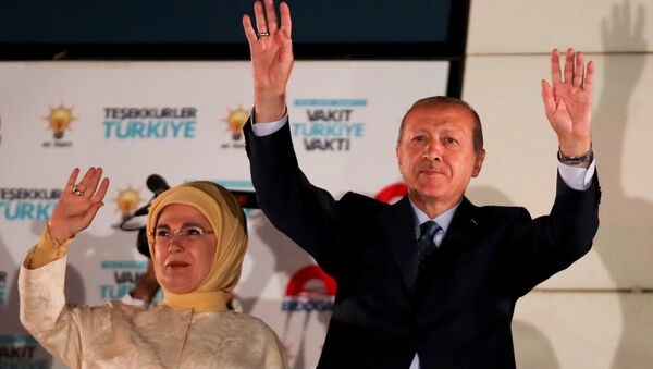 Cumhurbaşkanı Recep Tayyip Erdoğan-Emine Erdoğan - Sputnik Türkiye