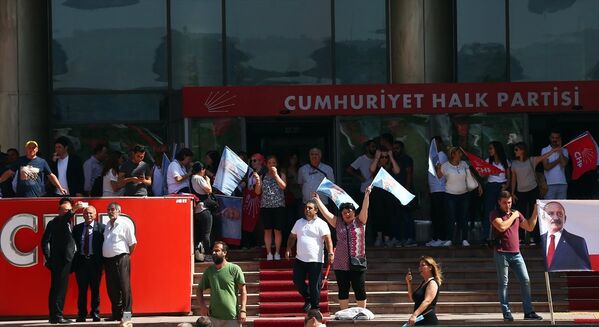 CHP'lilerin oturma eylemi sona erdi - Sputnik Türkiye