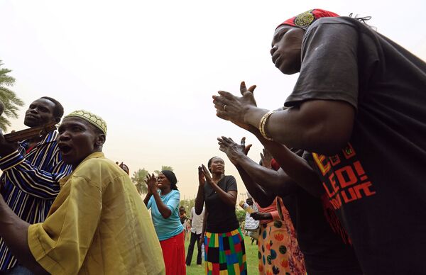 Hortum'daki barış görüşmesini kutlayan Güney Sudanlılar - Sputnik Türkiye
