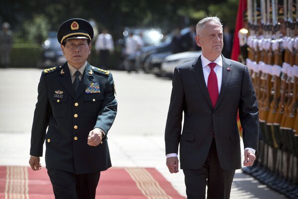 ABD Savunma Bakanı James Mattis- Çin Savunma Bakanı Wei Fenghe - Sputnik Türkiye