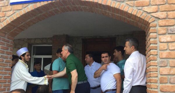 Muharrem İnce, cuma namazını Marmaris'in Selimiye beldesinde kıldı. - Sputnik Türkiye