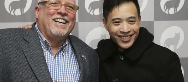 James Melville (solda) - Sputnik Türkiye