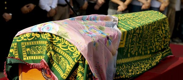 Eylül Yağlıkara son yolculuğuna uğurlandı - Sputnik Türkiye