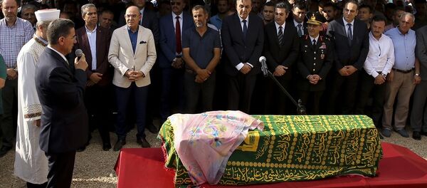 Eylül Yağlıkara - Sputnik Türkiye