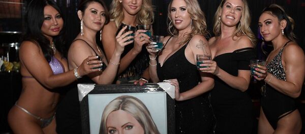 Melissa Meeks - Boşanma partisi - Sputnik Türkiye