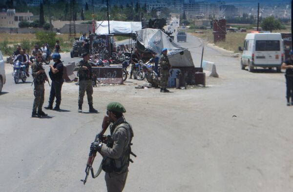 Afrin'e giden yolda güvenlik kontrol noktası - Sputnik Türkiye