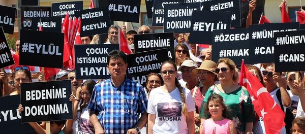 Kemer Belediye Başkanı Mustafa Gül'ün eşi Neşe Gül - Sputnik Türkiye