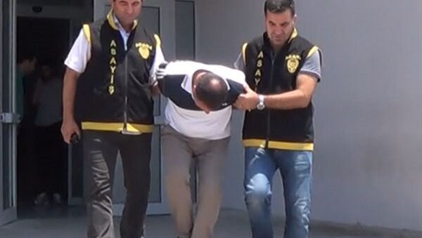 Adana'da polisleri gören hırsız: Ben de sizi arayacaktım, iyi ki geldiniz - Sputnik Türkiye