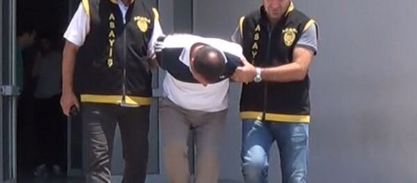 Adana'da polisleri gören hırsız: Ben de sizi arayacaktım, iyi ki geldiniz - Sputnik Türkiye