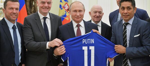 Vladmir Putin ve FIFA Başkanı Gianni Infantino - Sputnik Türkiye