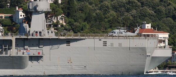 ABD donanmasına ait 20 Borda numaralı USS 'Mount Whitney' adlı gemi - Sputnik Türkiye