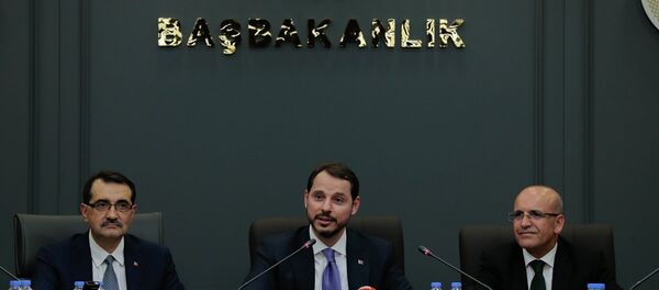 Hazine ve Maliye Bakanı Berat Albayrak, Mehmet Şimşek'ten görevi devraldı. - Sputnik Türkiye