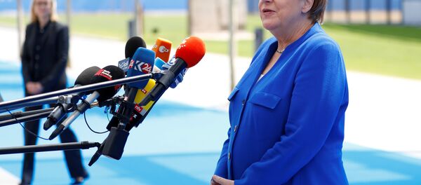 11 Temmuz 2018'deki NATO liderler zirvesine gelişte Almanya Başbakanı Angela Merkel - Sputnik Türkiye