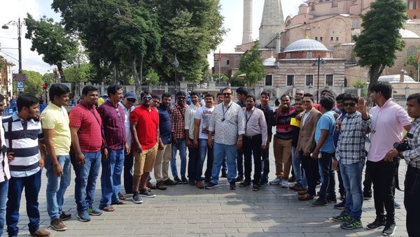 İstanbul'u ziyaret eden Hindistanlı çalışanlar - Sputnik Türkiye