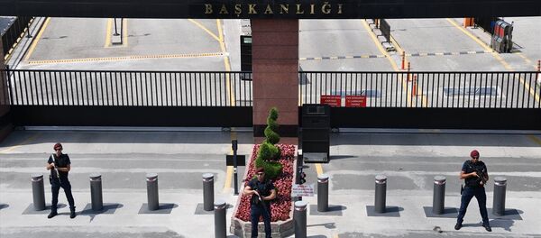 MİT'in giriş kapısındaki MİT Müsteşarlığı yazısı, MİT Başkanlığı olarak değiştirildi. - Sputnik Türkiye