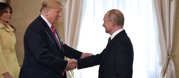 Melania Trump- Donald Trump- Vladimir Putin - Sputnik Türkiye