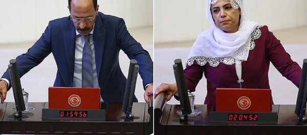 HDP Diyarbakır milletvekilleri Musa Farisoğulları ve Remziye Tosun - Sputnik Türkiye