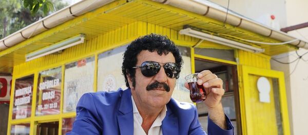 Müslüm Gürses'e benzeyen taksici - Sputnik Türkiye