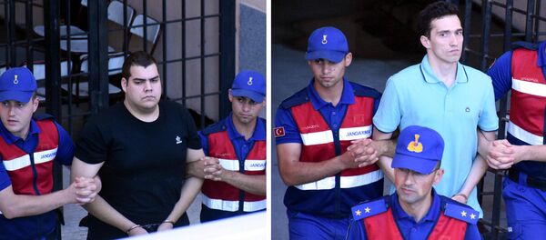 Tutuklanan Yunan askerleri - Sputnik Türkiye