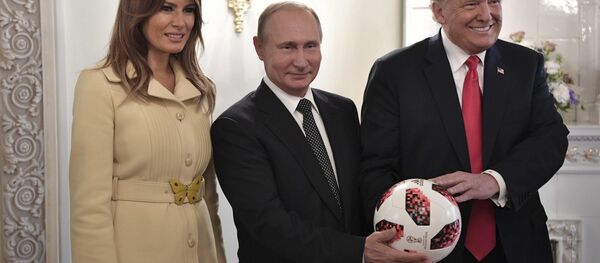 Melania Trump- Vladimir Putin- Donald Trump - Sputnik Türkiye