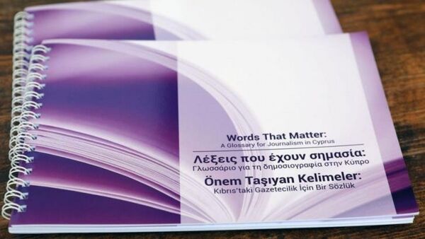 AGİT desteğiyle Türk ve Rum gazeteciler için hazırlanan tavsiye niteliğindeki 'Önem Taşıyan Kelimeler' adlı sözlük tartışmaya neden oldu - Sputnik Türkiye