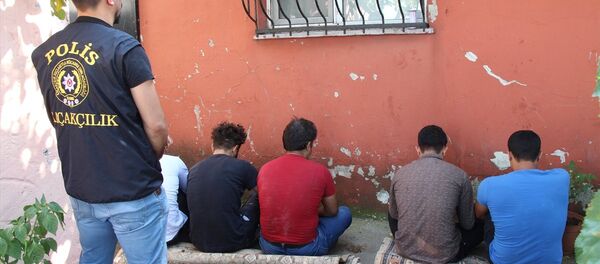 İstanbul, sahte içki operasyonu - Sputnik Türkiye