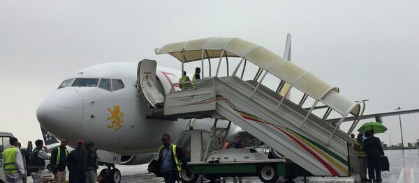 Etiyopya ve Eritre arasında yaklaşık 1 buçuk ay önce yeniden barış sürecine girilmesinin ardından Etiyopya Havayolları başkent Addis Ababa'dan Eritre'nin başkenti Asmara'ya ilk ticari uçuşunu gerçekleştirdi. 20 yıl sonra yapılan ilk ticari uçuş için yapılan törende konuşan Etiyopya Havayolları Başkanı Tewolde GebreMariam Bugün Eritre ve Etiyopya'nın tarihinde özgün bir olay yaşandı ifadesini kullandı. Tewolde 15 dakika arayla Eritre'ye 2 uçuş yapıldığını belirterek Aynı zamanda iki uşuşun gerçekleşmesi insanların bu konudaki hevesini gösteriyor dedi. - Sputnik Türkiye