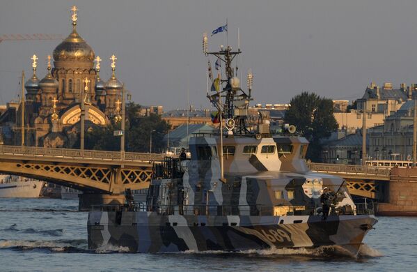 St. Petersburg'da Rusya Deniz Kuvvetleri Günü askeri geçit provası - Sputnik Türkiye