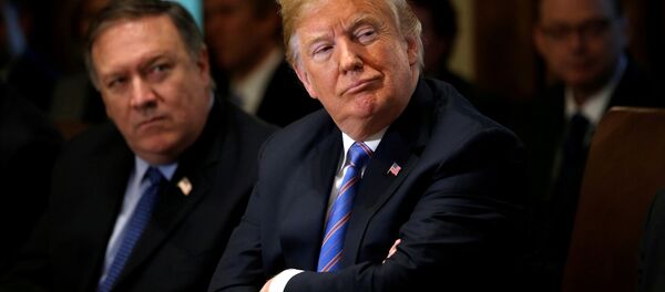 Donald Trump-Mike Pompeo - Sputnik Türkiye