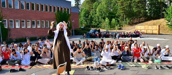 İsveç'te yaşayan Müslümanlar, uzun süredir devam eden kuraklık nedeniyle yağmur duasına çıktı - Sputnik Türkiye