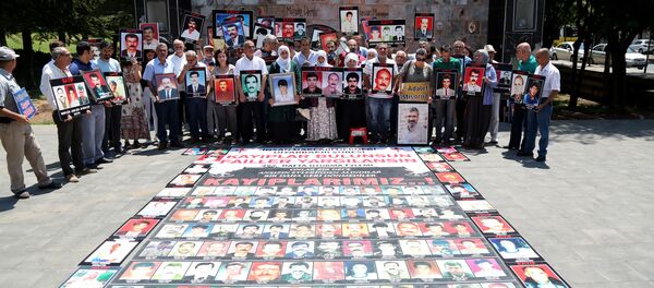 Diyarbakır'da OHAL’den sonra açık havada ilk eylem - Sputnik Türkiye